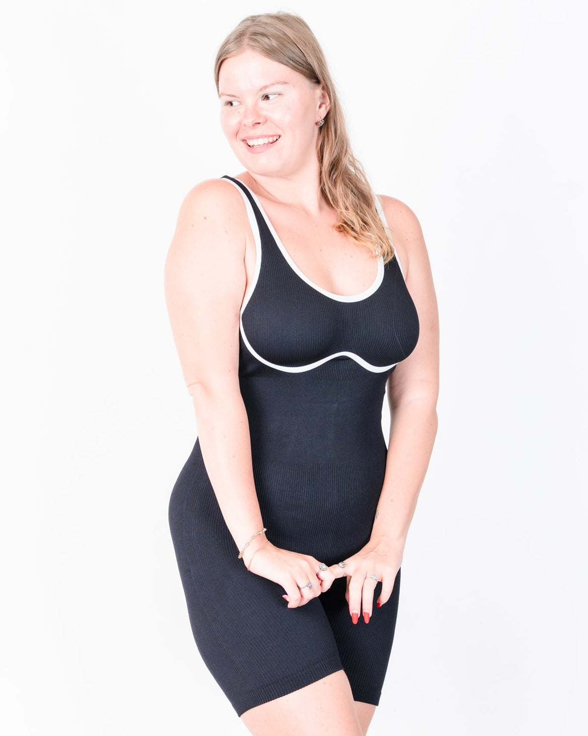 Short onesie with contrast tipping