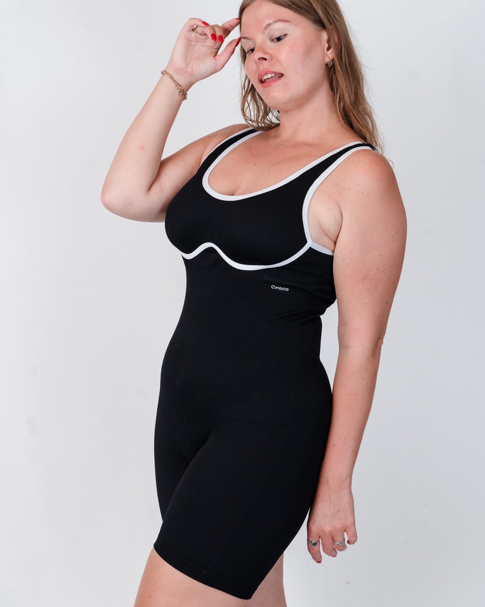 Short onesie with contrast tipping