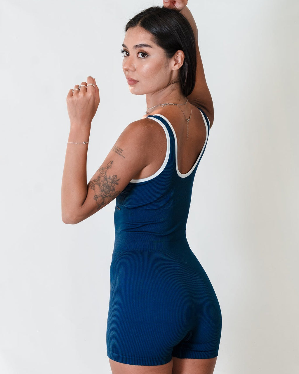 Short onesie with contrast tipping