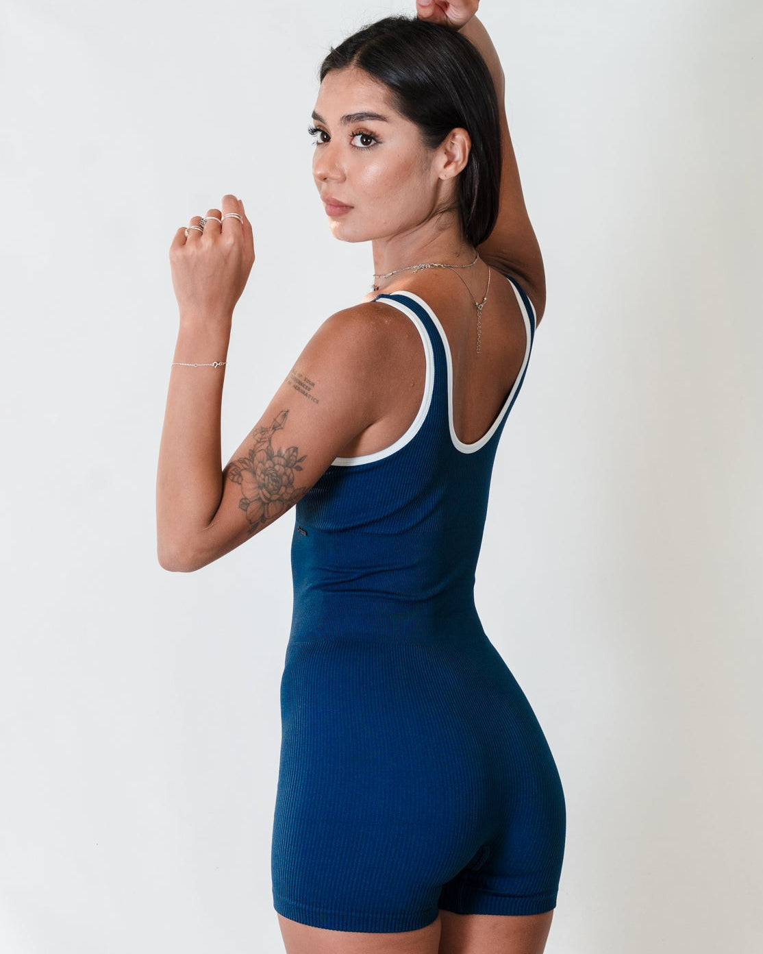 Short onesie with contrast tipping
