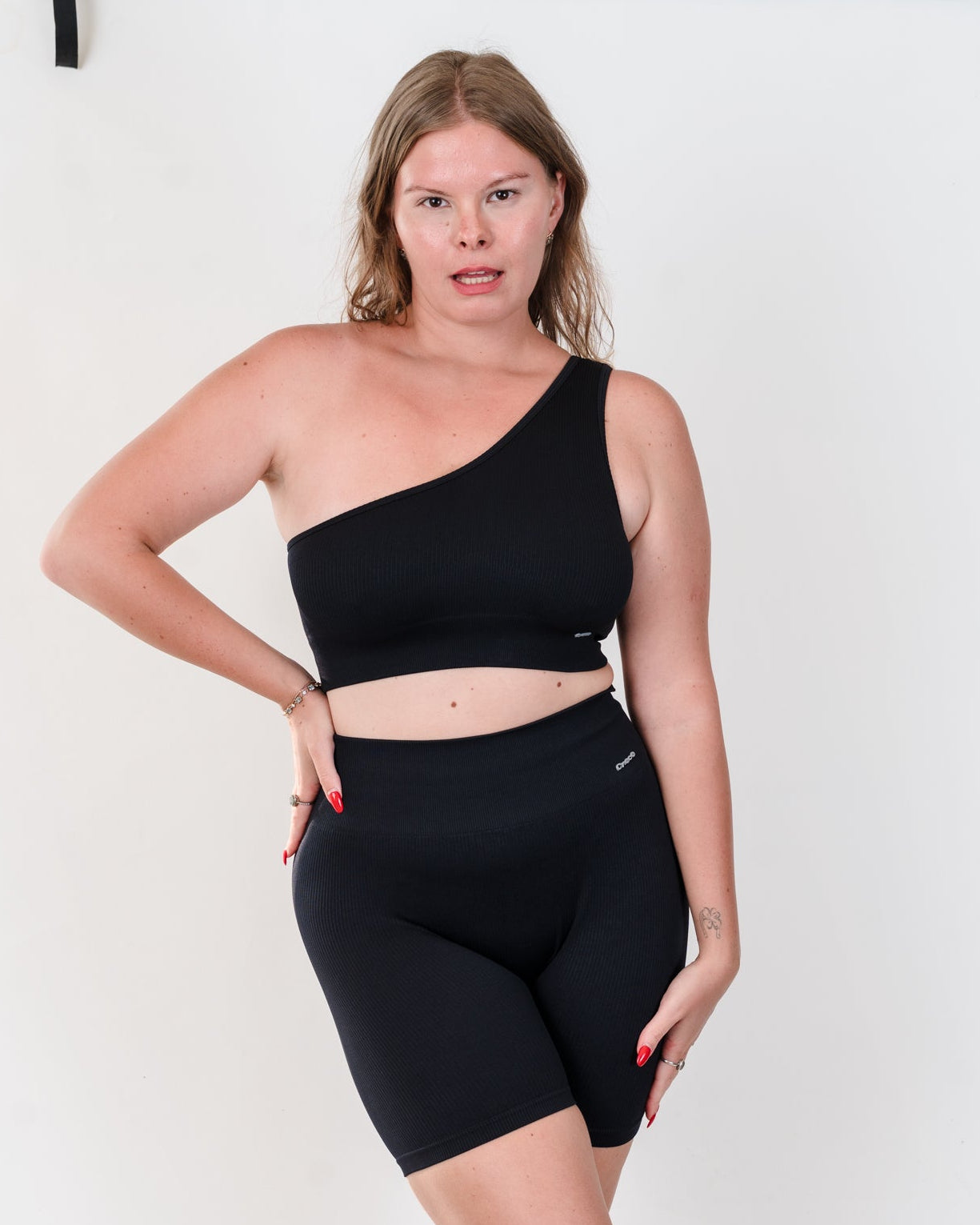 Lenia two piece co-ordinate one shoulder bra and legging